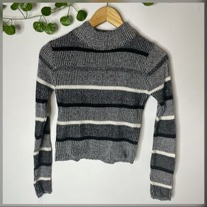 Taxi Women's Striped cropped Sweater size Medium